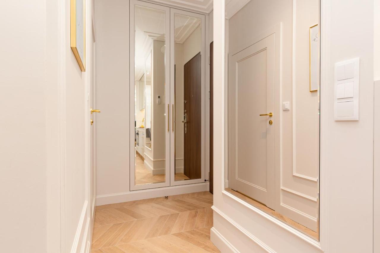 Mennica Residence Central Apartment By Renters Prestige Warsaw Ngoại thất bức ảnh
