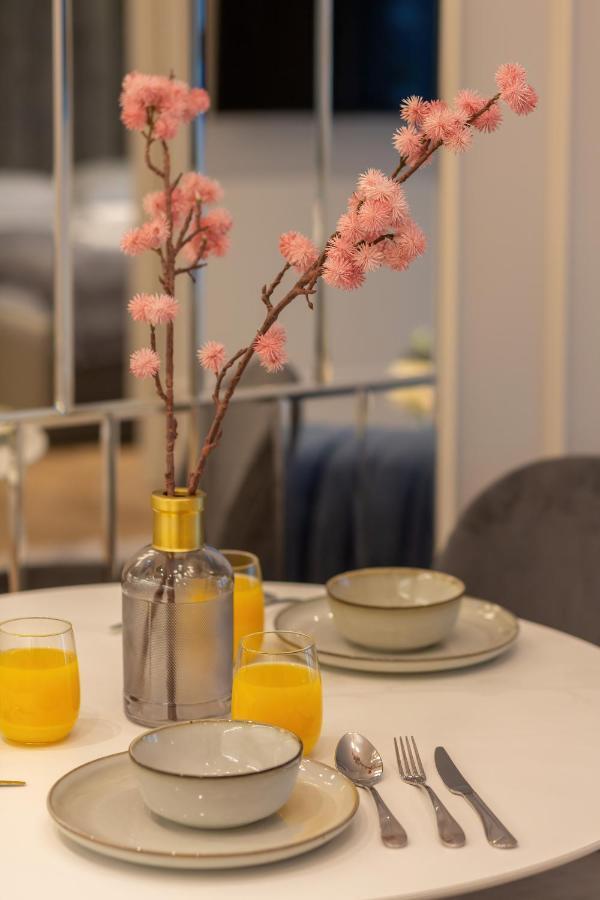 Mennica Residence Central Apartment By Renters Prestige Warsaw Ngoại thất bức ảnh