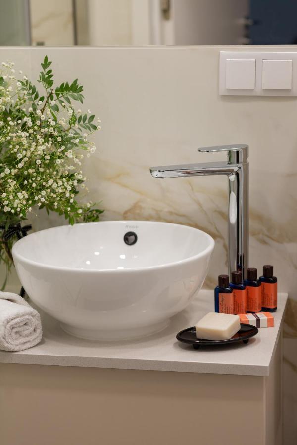 Mennica Residence Central Apartment By Renters Prestige Warsaw Ngoại thất bức ảnh